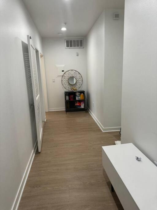 The Carlton- Modern-Luxury 2 Master Suites In Hrt Of Sm Steps To Ocean Ave Los Angeles Eksteriør billede