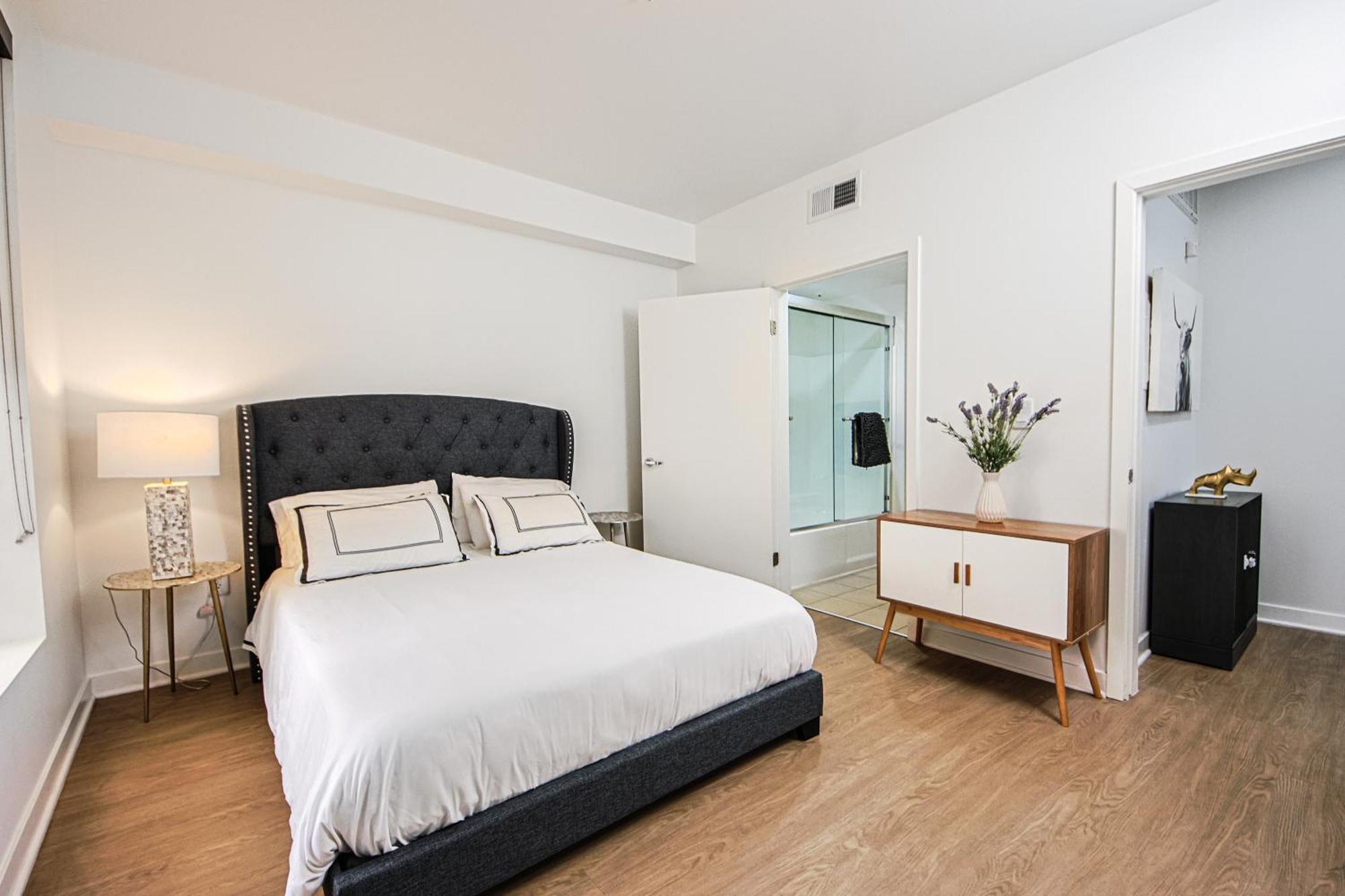 The Carlton - Modern-Lux 2 Master Suites-Secure Bldg & Parking- 5 Blks To Ocean Ave Los Angeles Eksteriør billede